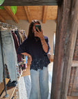 MAGLIA OVERSIZE CON DETTAGLIO INSERTI IN PIZZO