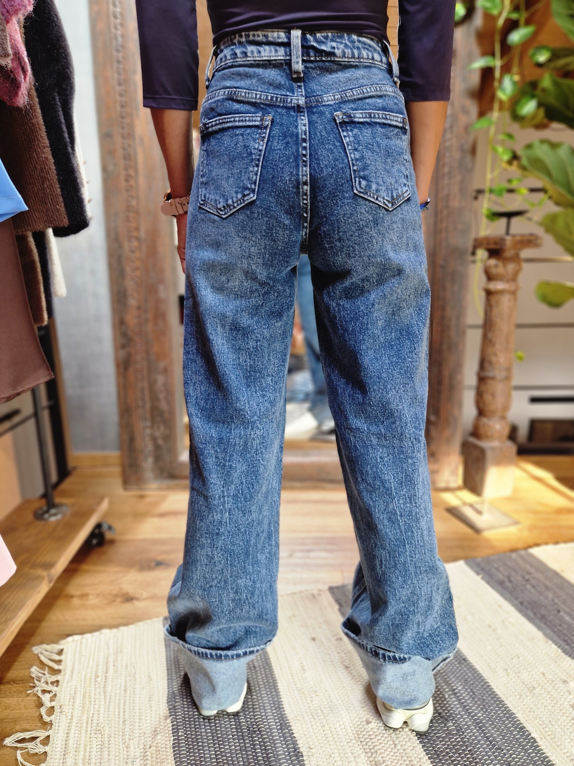 JEANS DRITTO CON RISVOLTO