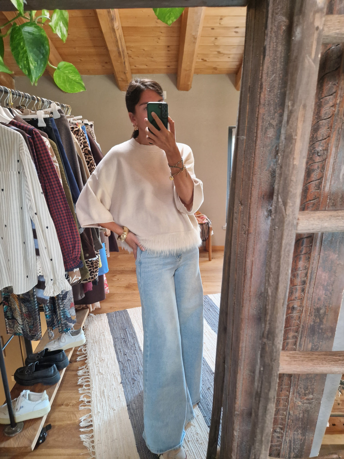 MAGLIA OVERSIZE CON INSERTI IN PELO