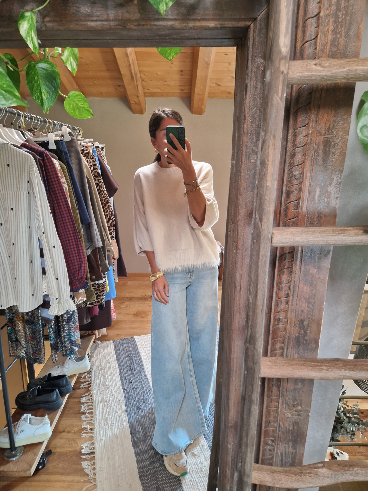 MAGLIA OVERSIZE CON INSERTI IN PELO