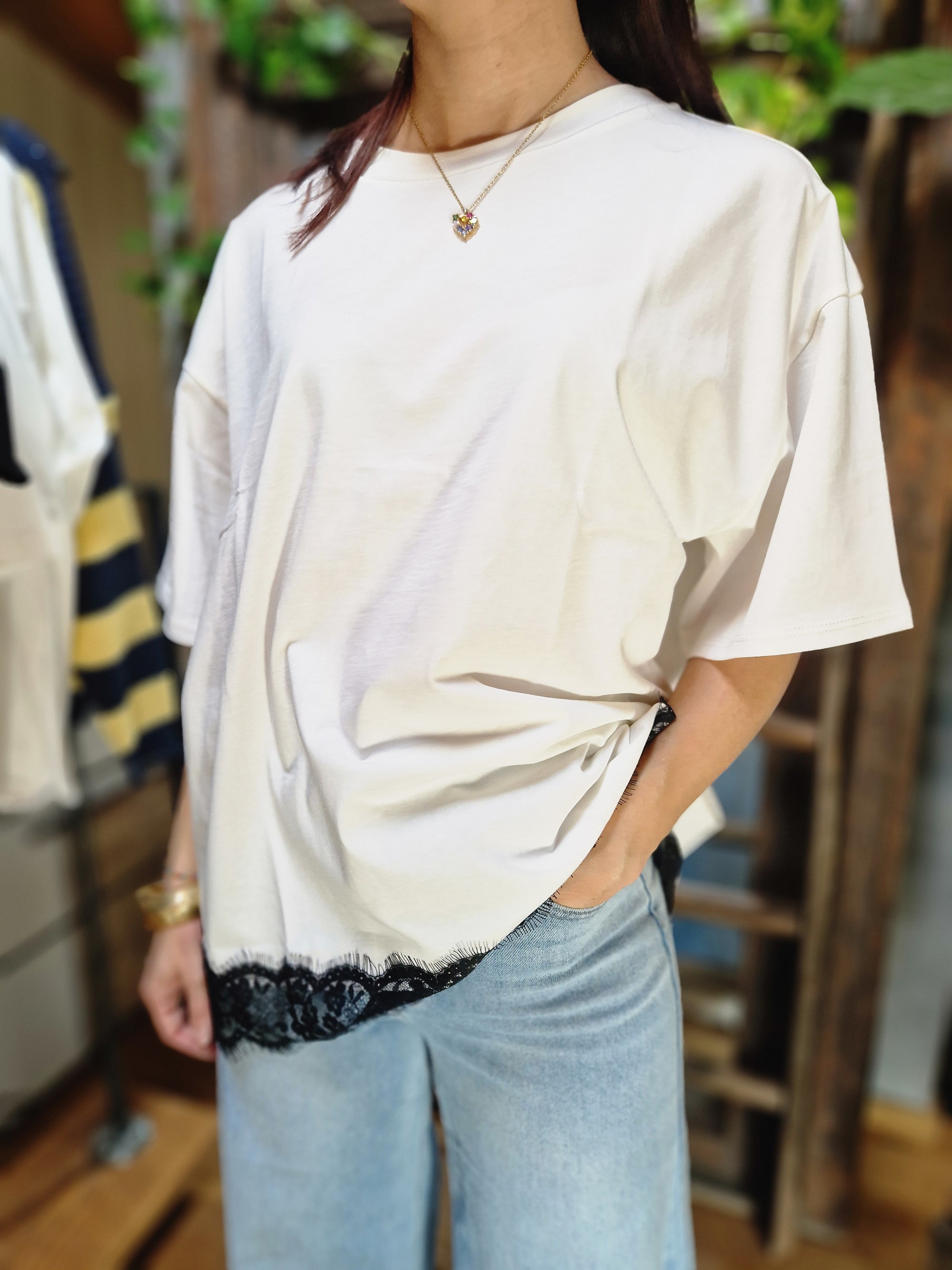 T-SHIRT OVER CON PIZZO