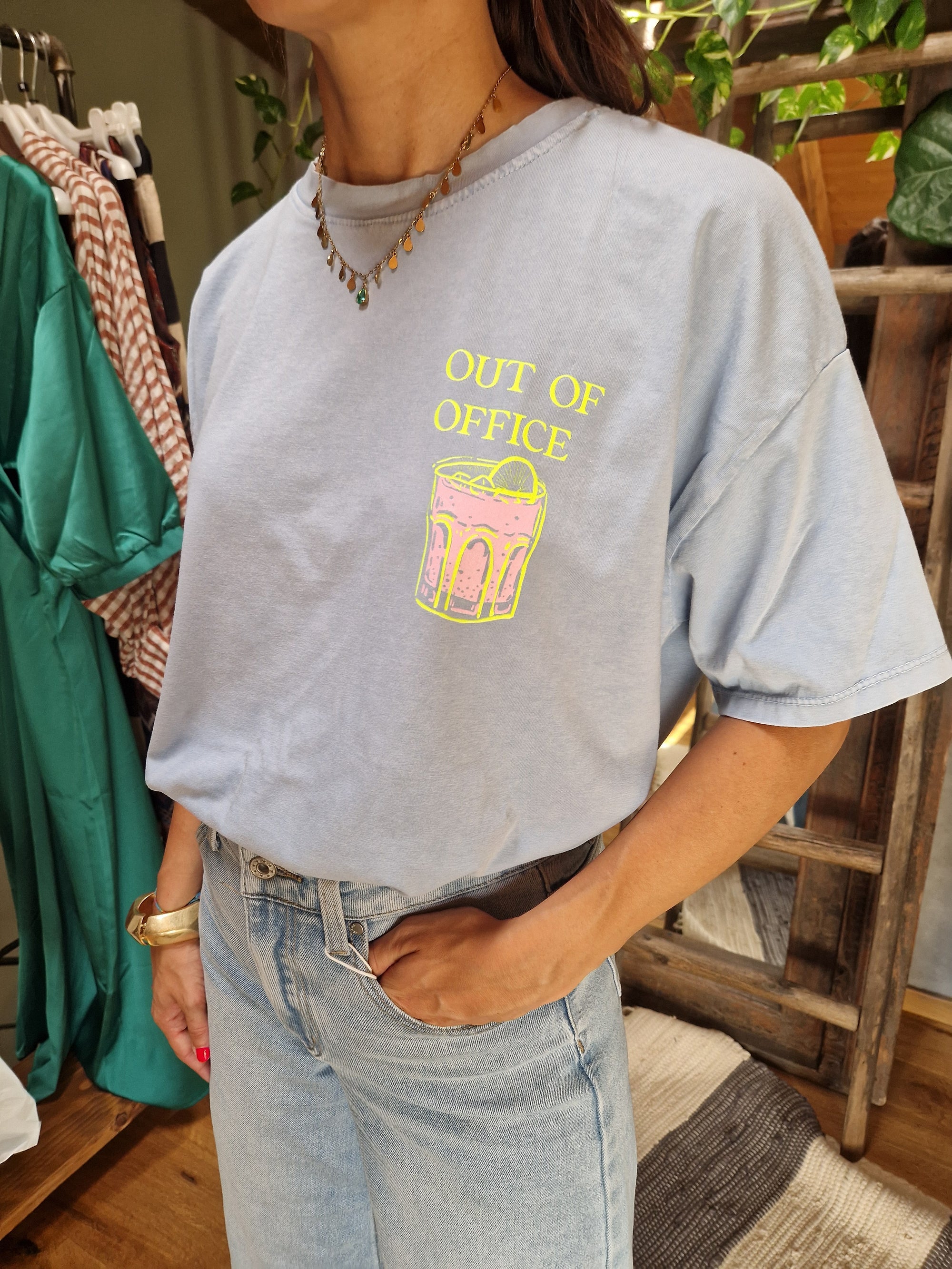 T-SHIRT "Out of Office"