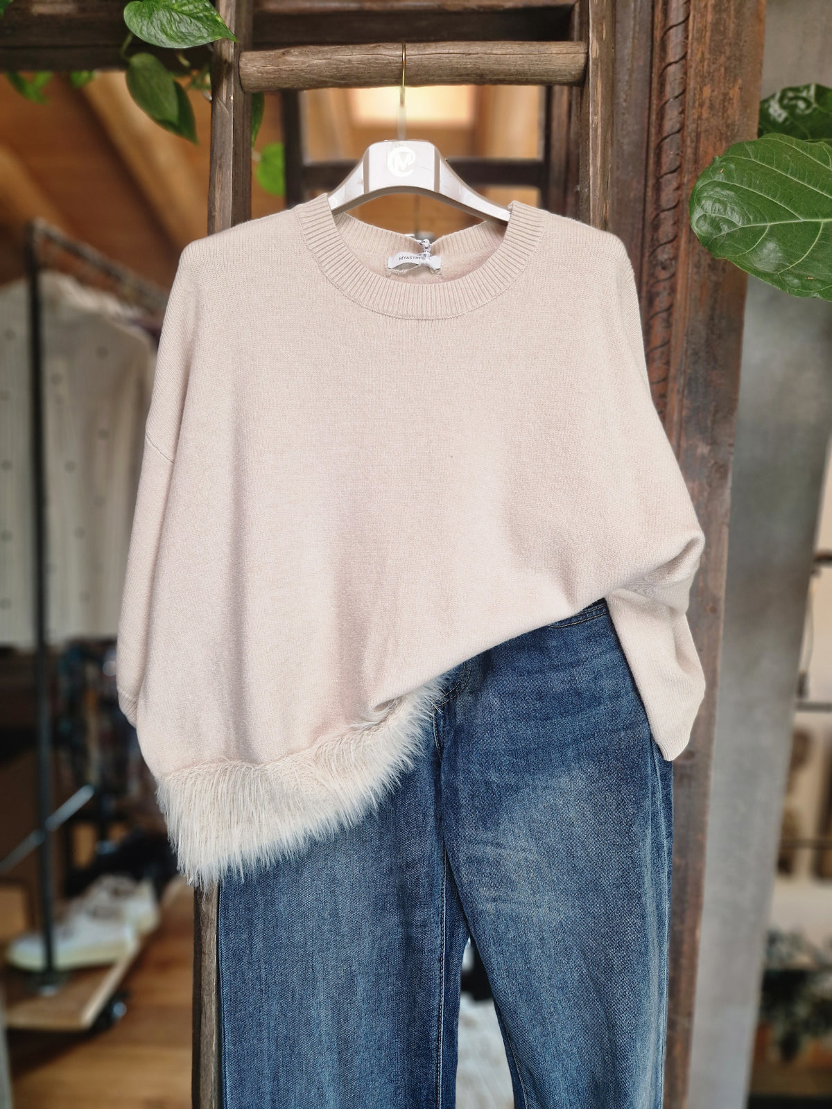 MAGLIA OVERSIZE CON INSERTI IN PELO