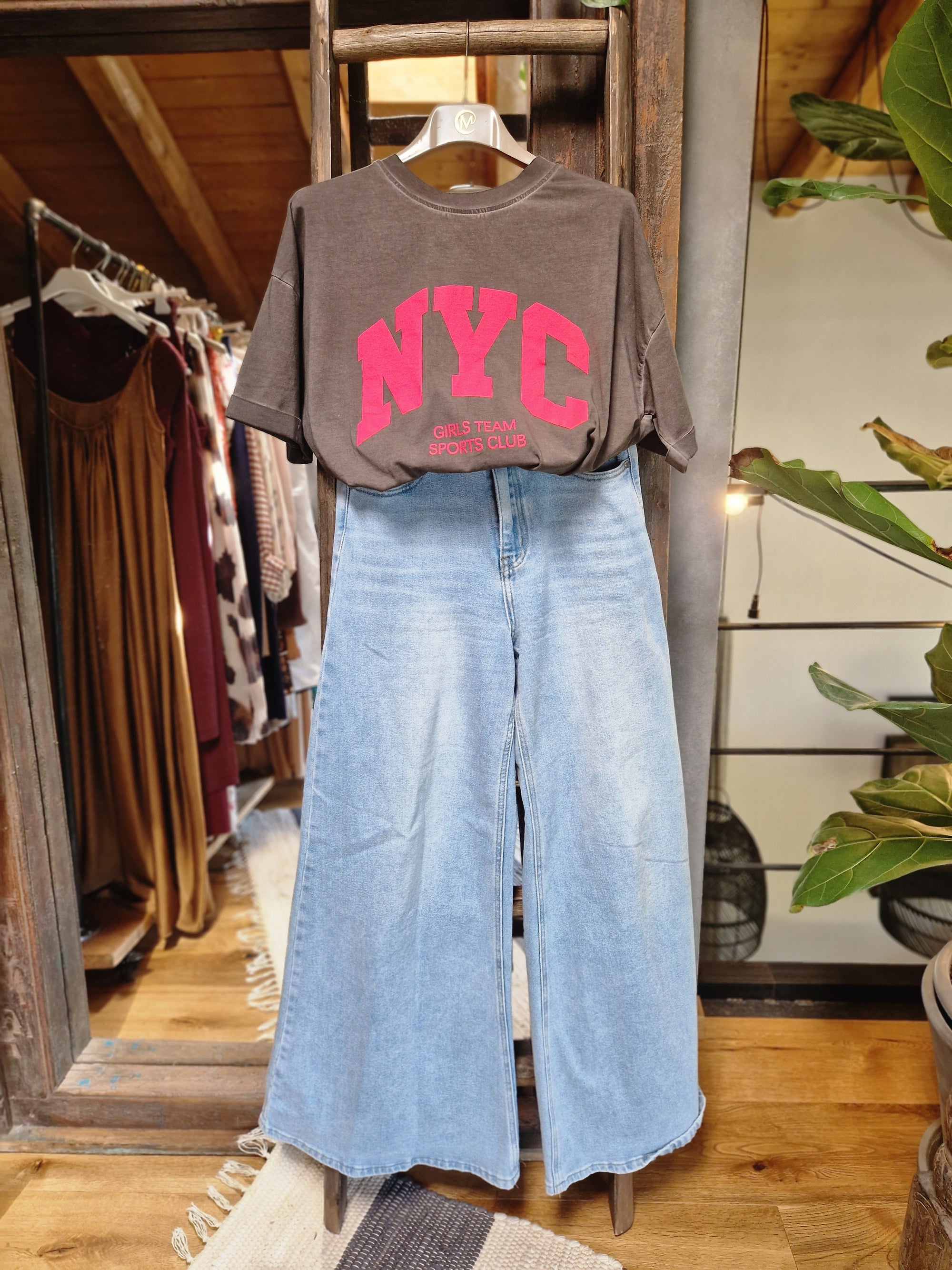 T-SHIRT OVER NY
