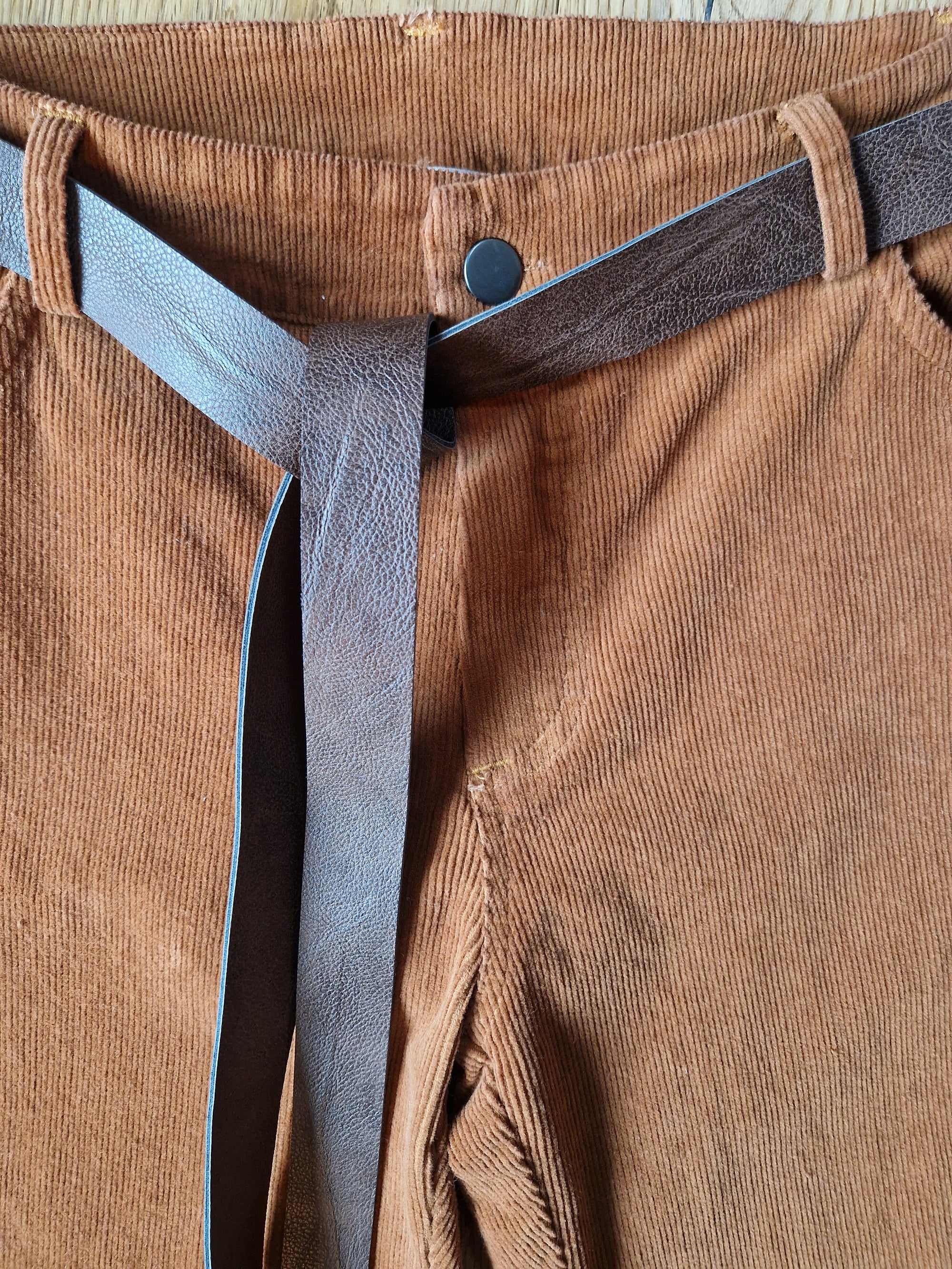 PANTALONI IN VELLUTO
