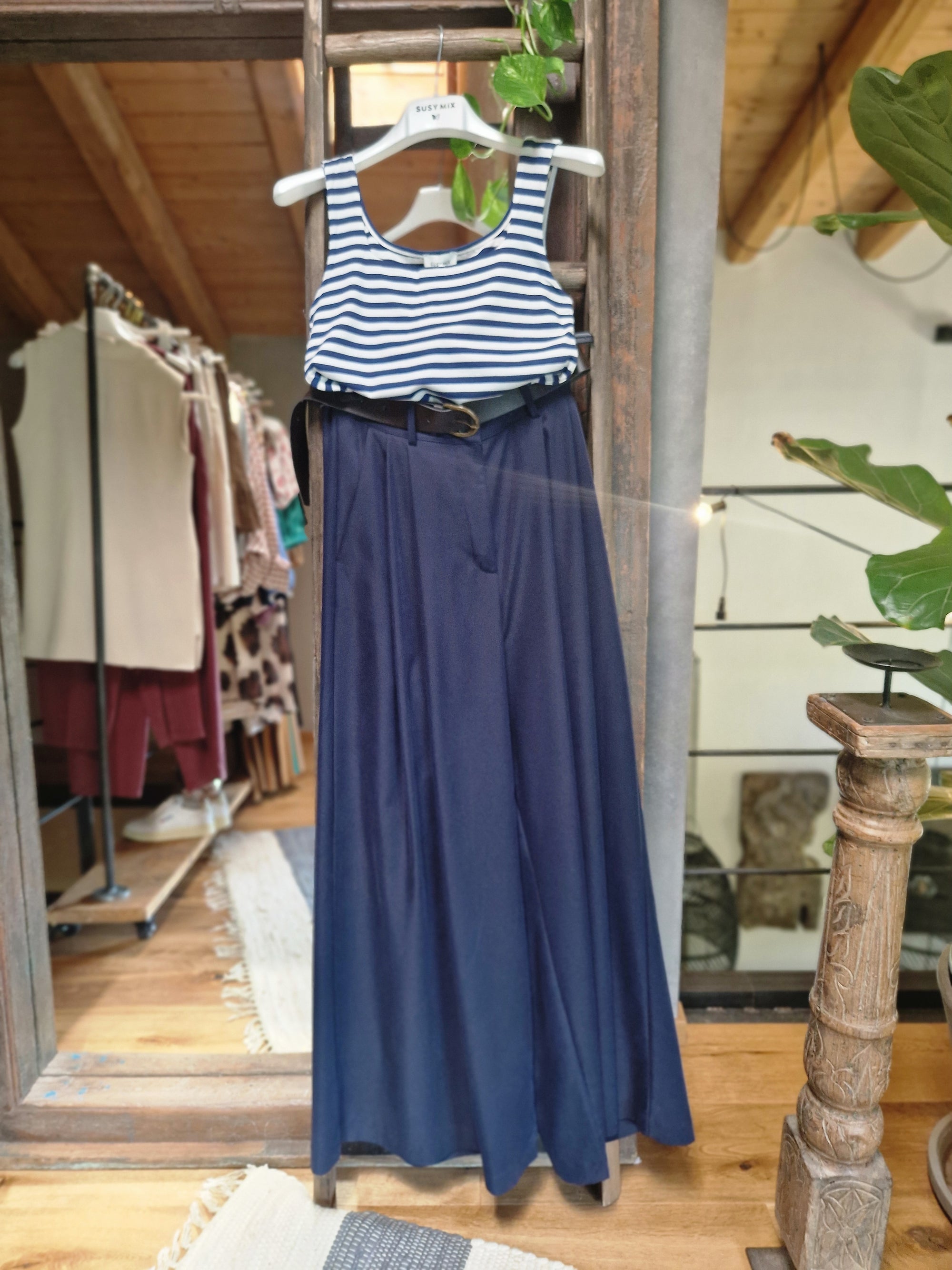 PANTALONE CON CINTURA