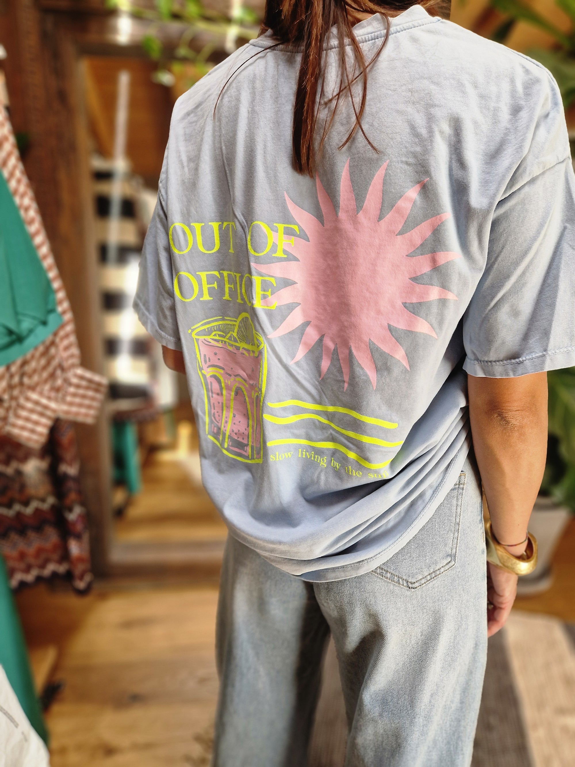 T-SHIRT "Out of Office"