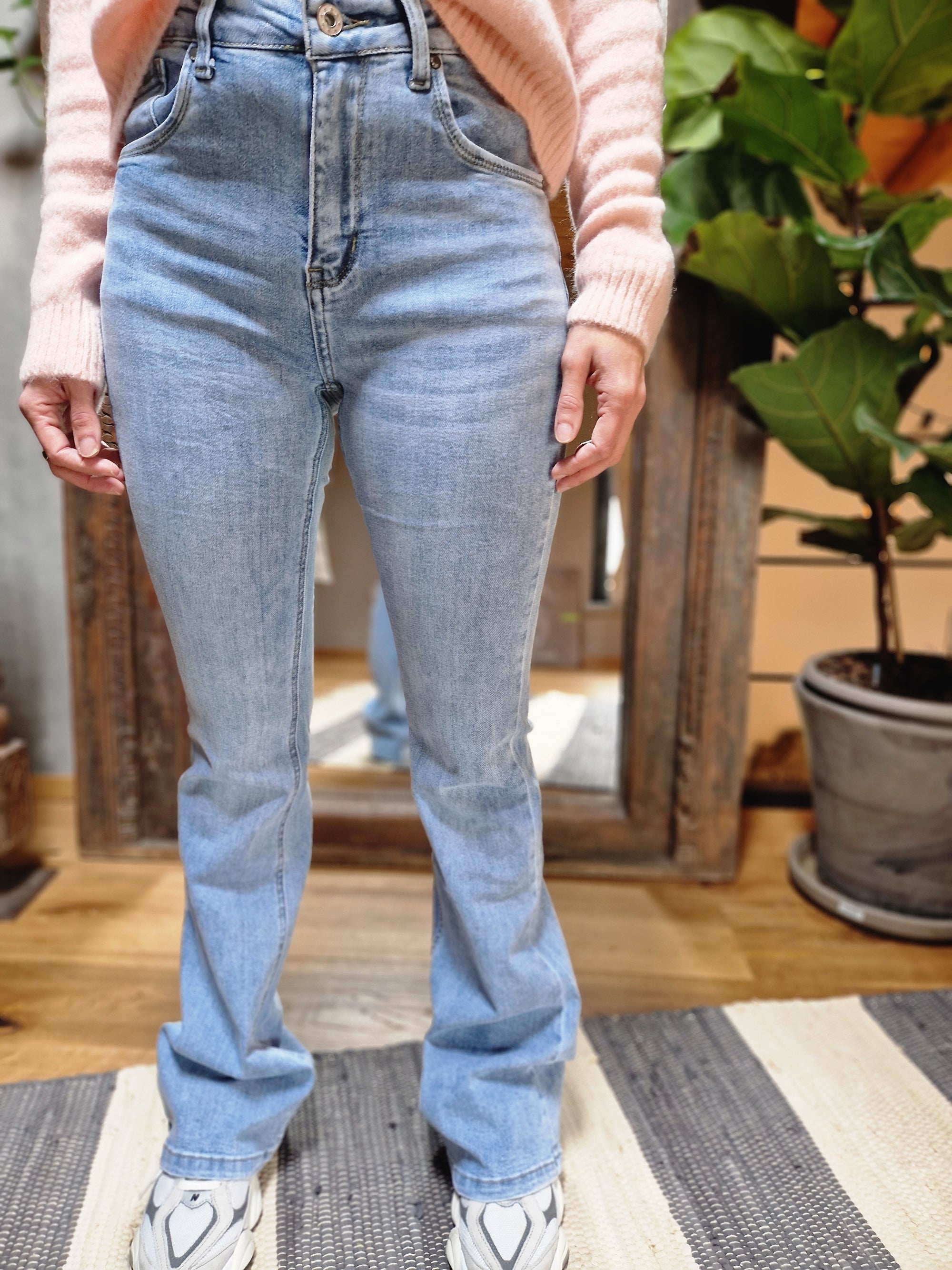 JEANS CHIARO A ZAMPA