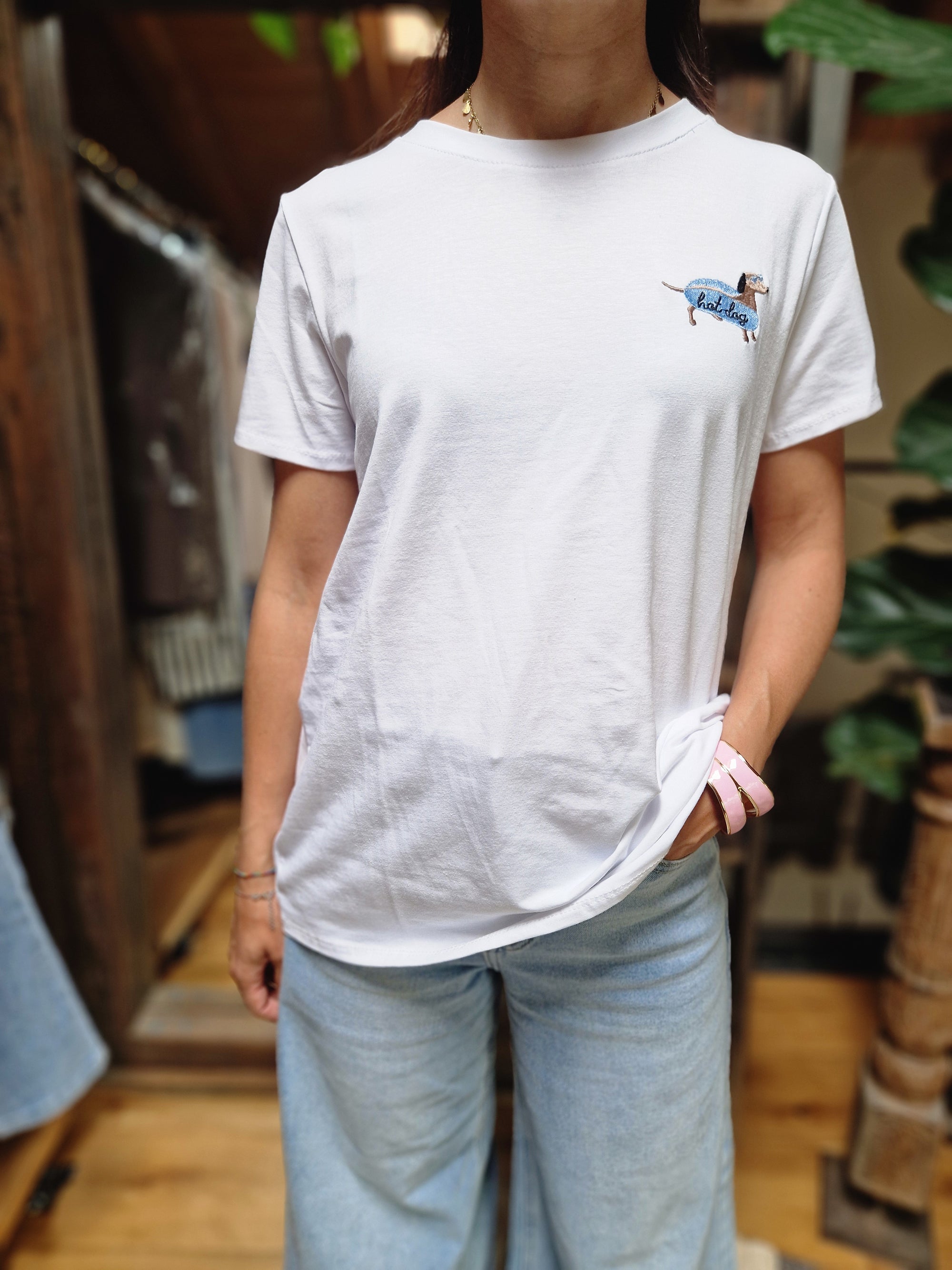 T-SHIRT RICAMO