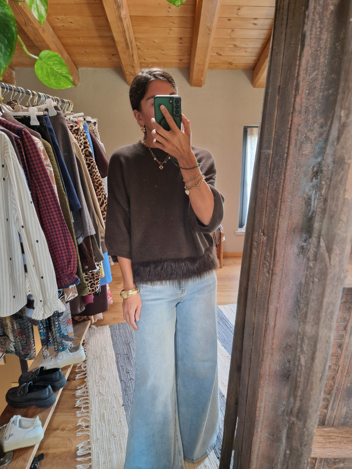 MAGLIA OVERSIZE CON INSERTI IN PELO