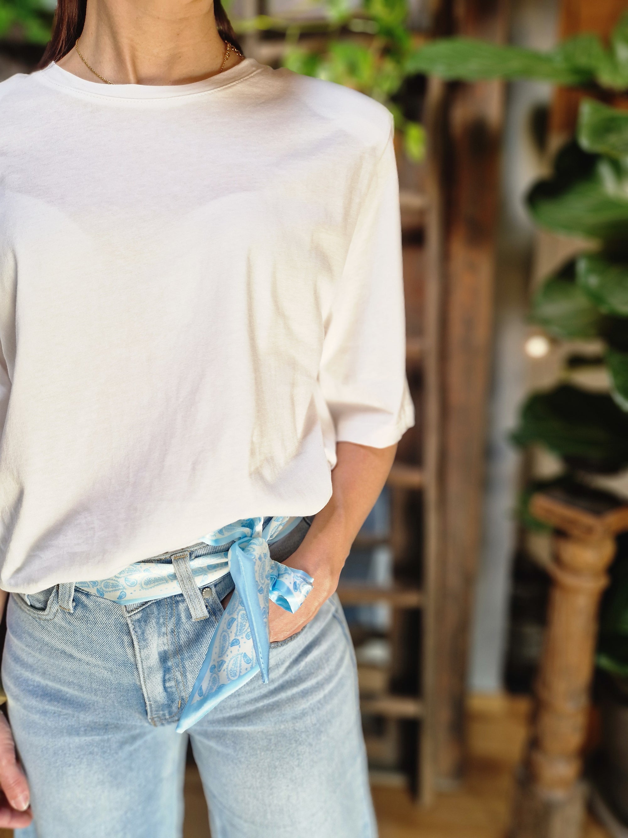 T-SHIRT SPALLINE con FOULARD