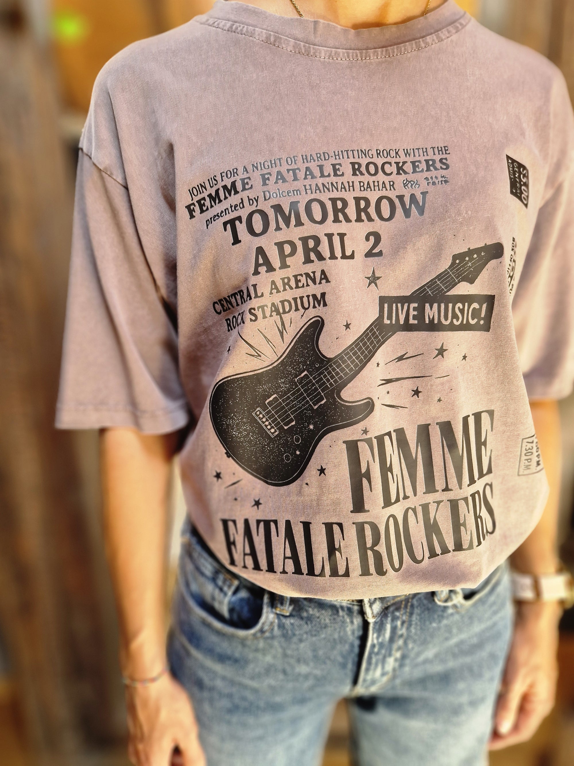 T-SHIRT STAMPA CHITARRA