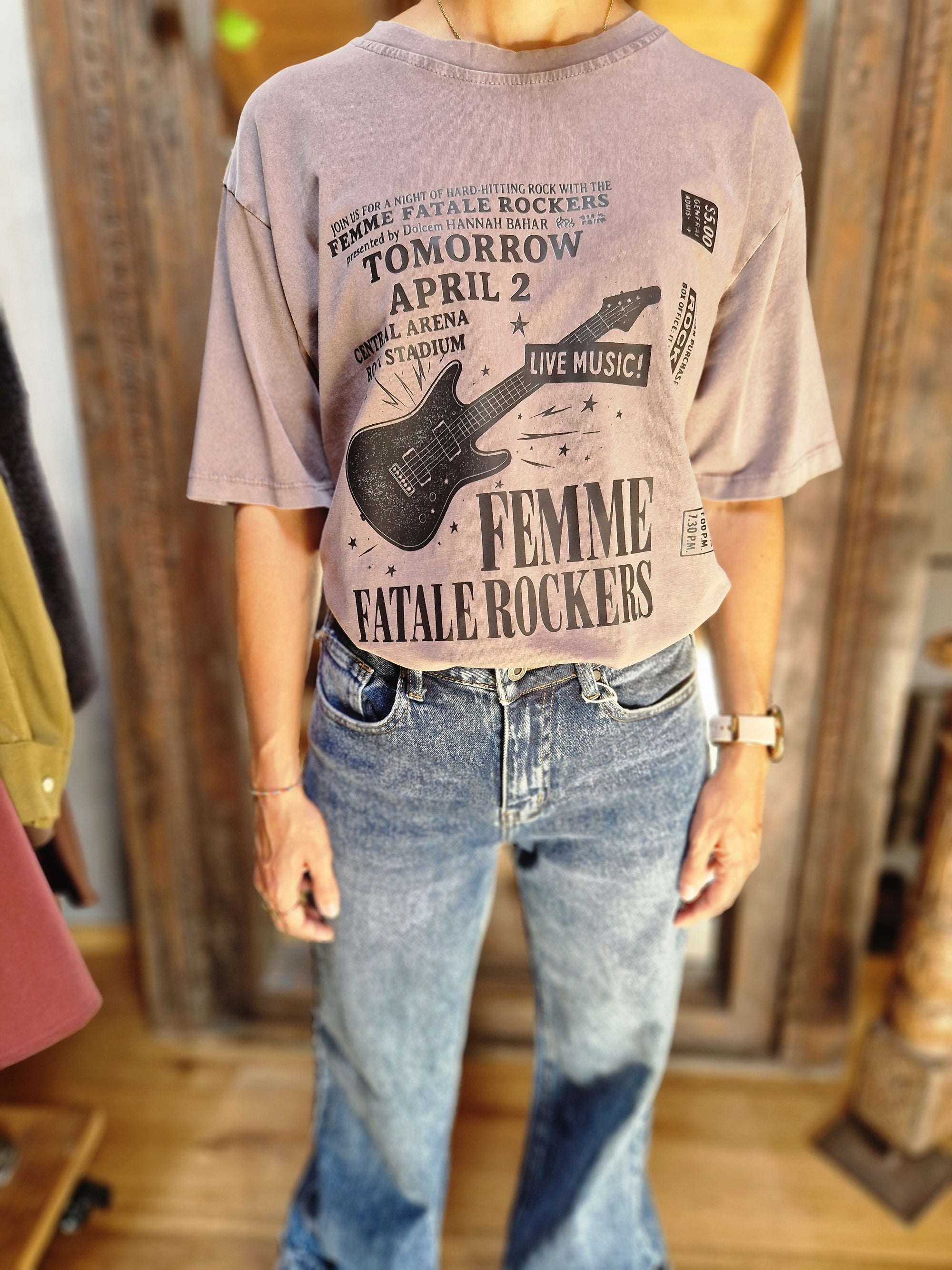 T-SHIRT STAMPA CHITARRA