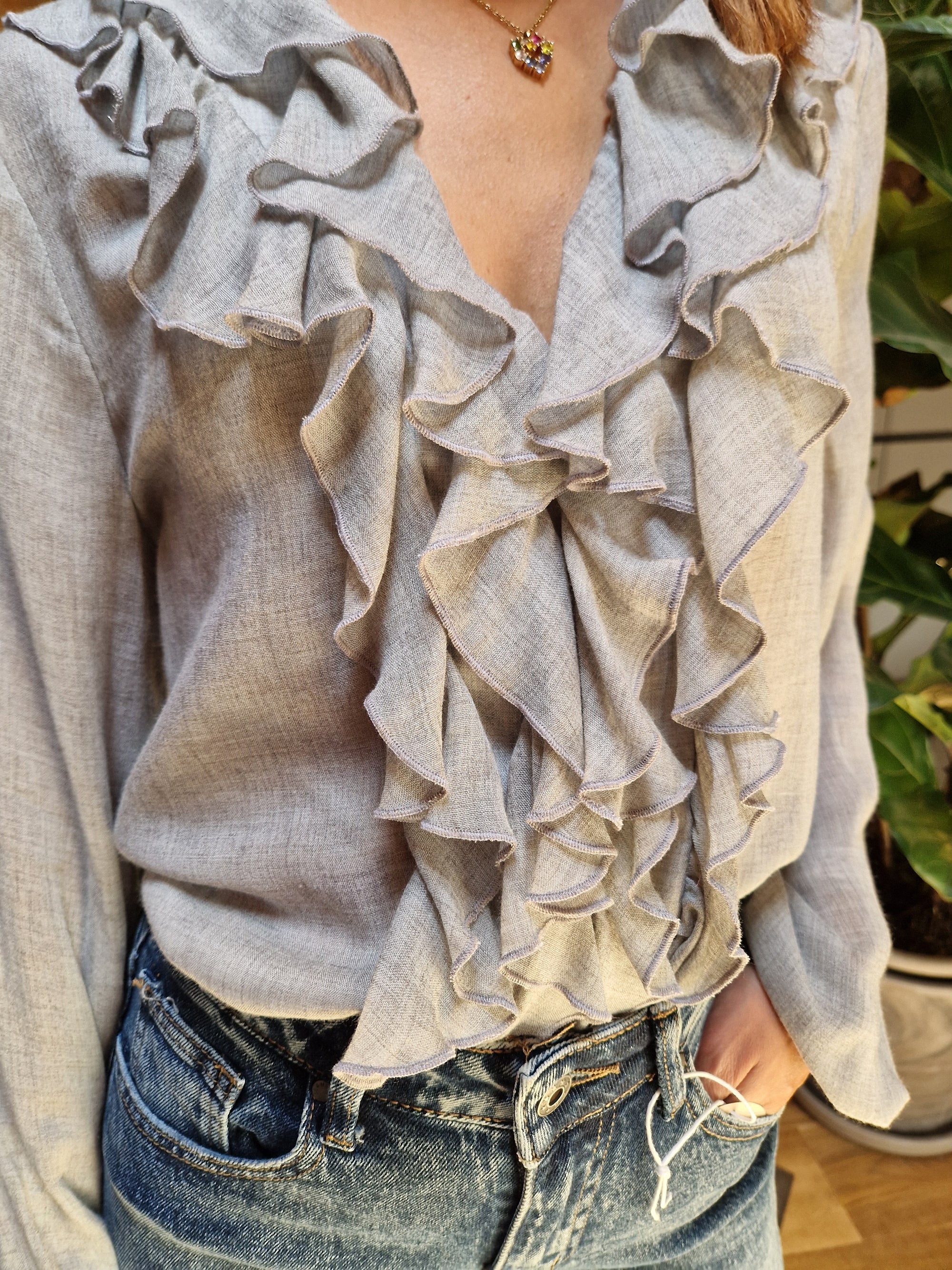 BLUSA LEGGERA CON VOLANT