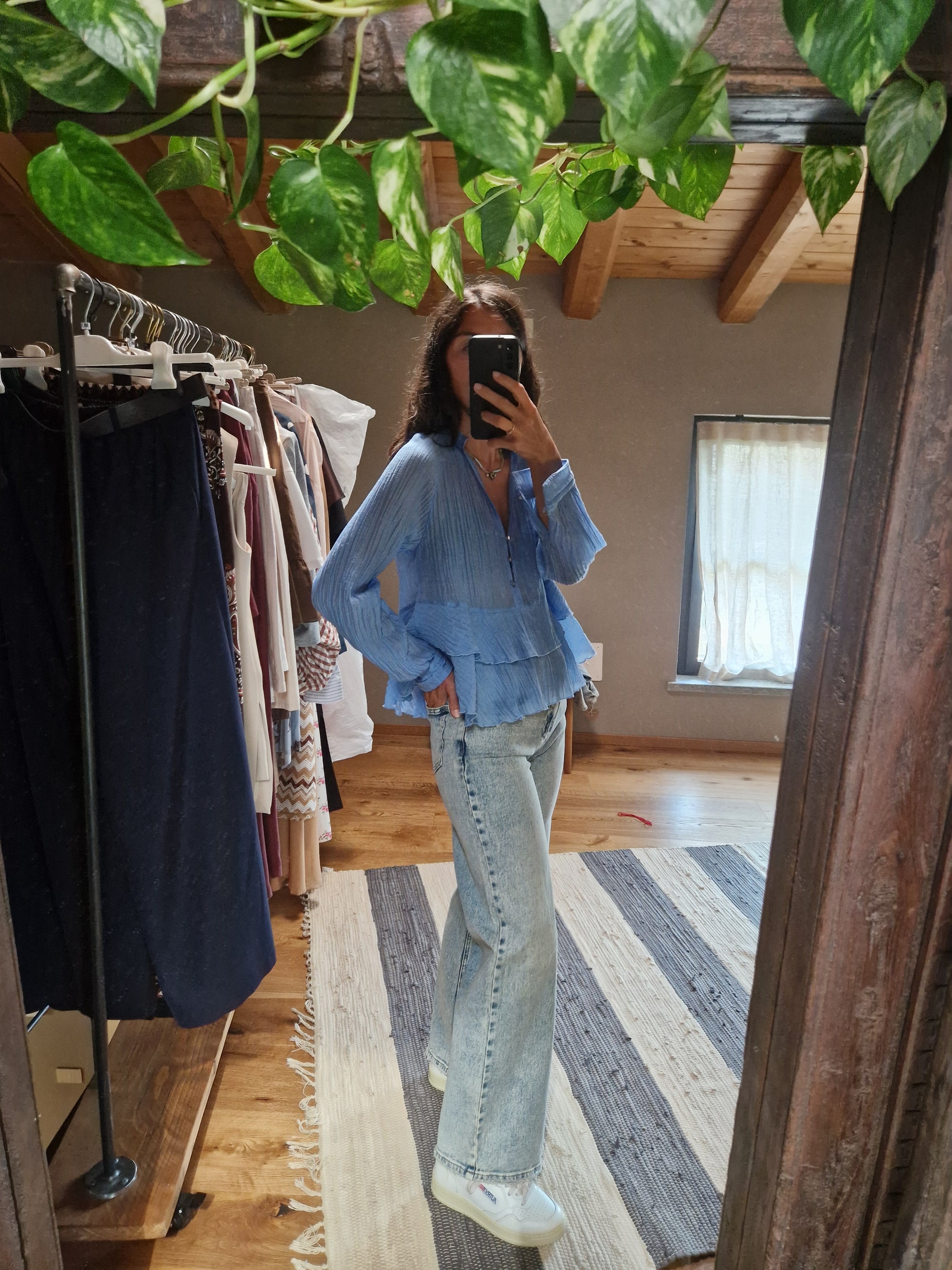 BLUSA SCOLLO PROFONDO