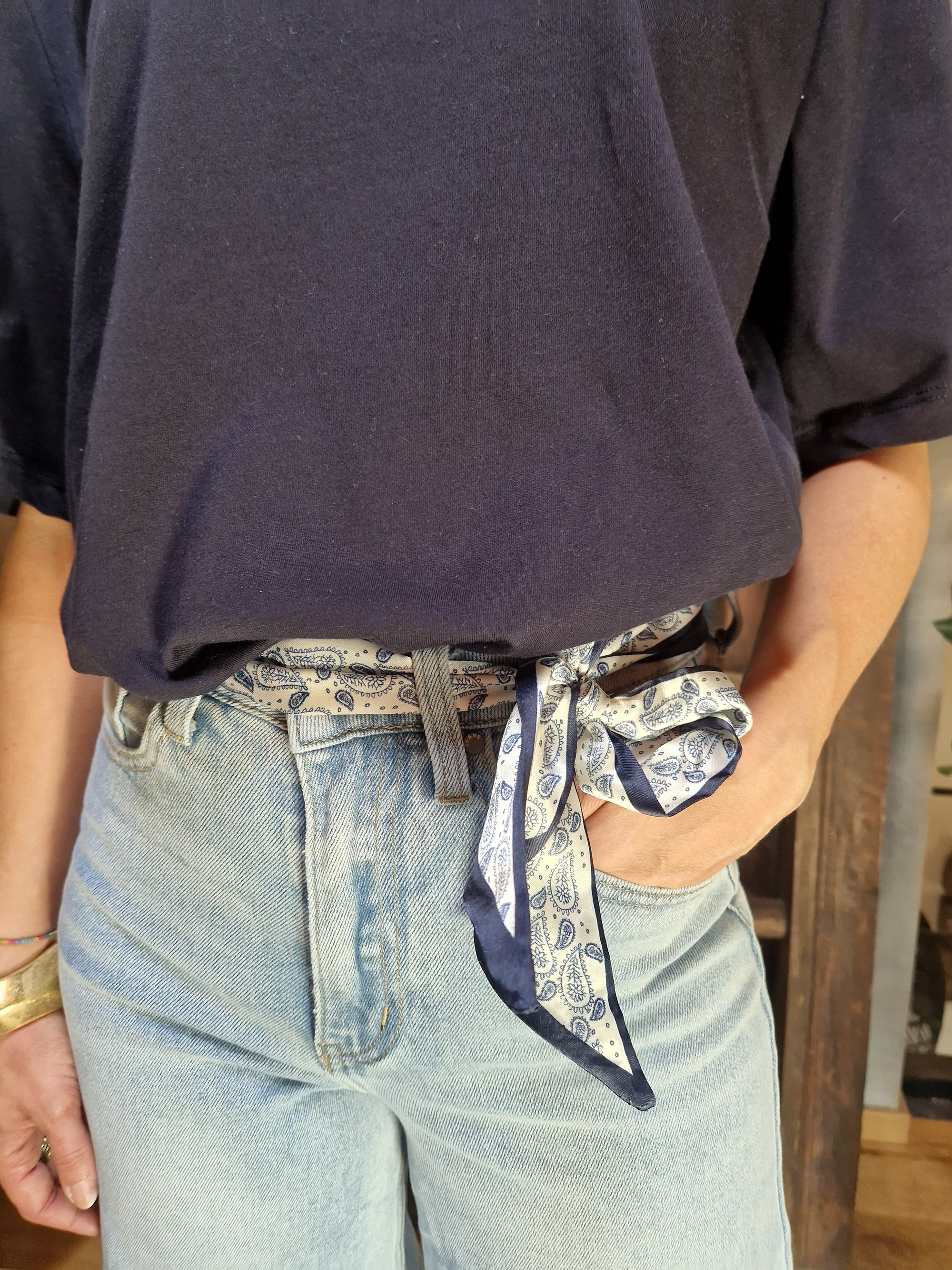 T-SHIRT SPALLINE con FOULARD