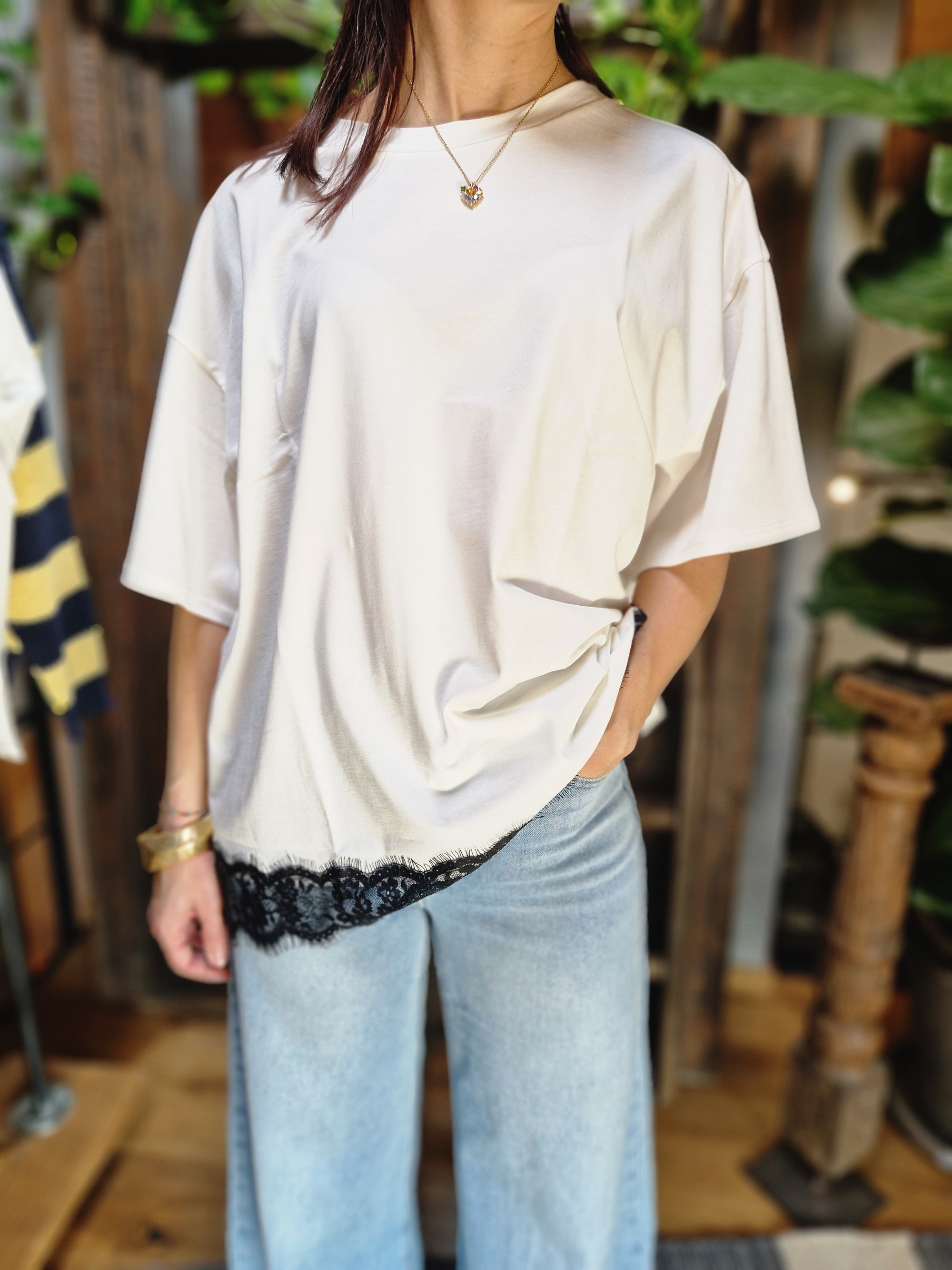 T-SHIRT OVER CON PIZZO