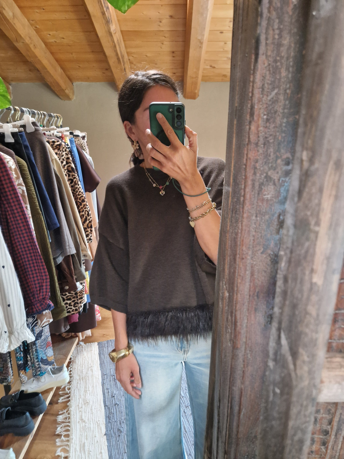 MAGLIA OVERSIZE CON INSERTI IN PELO
