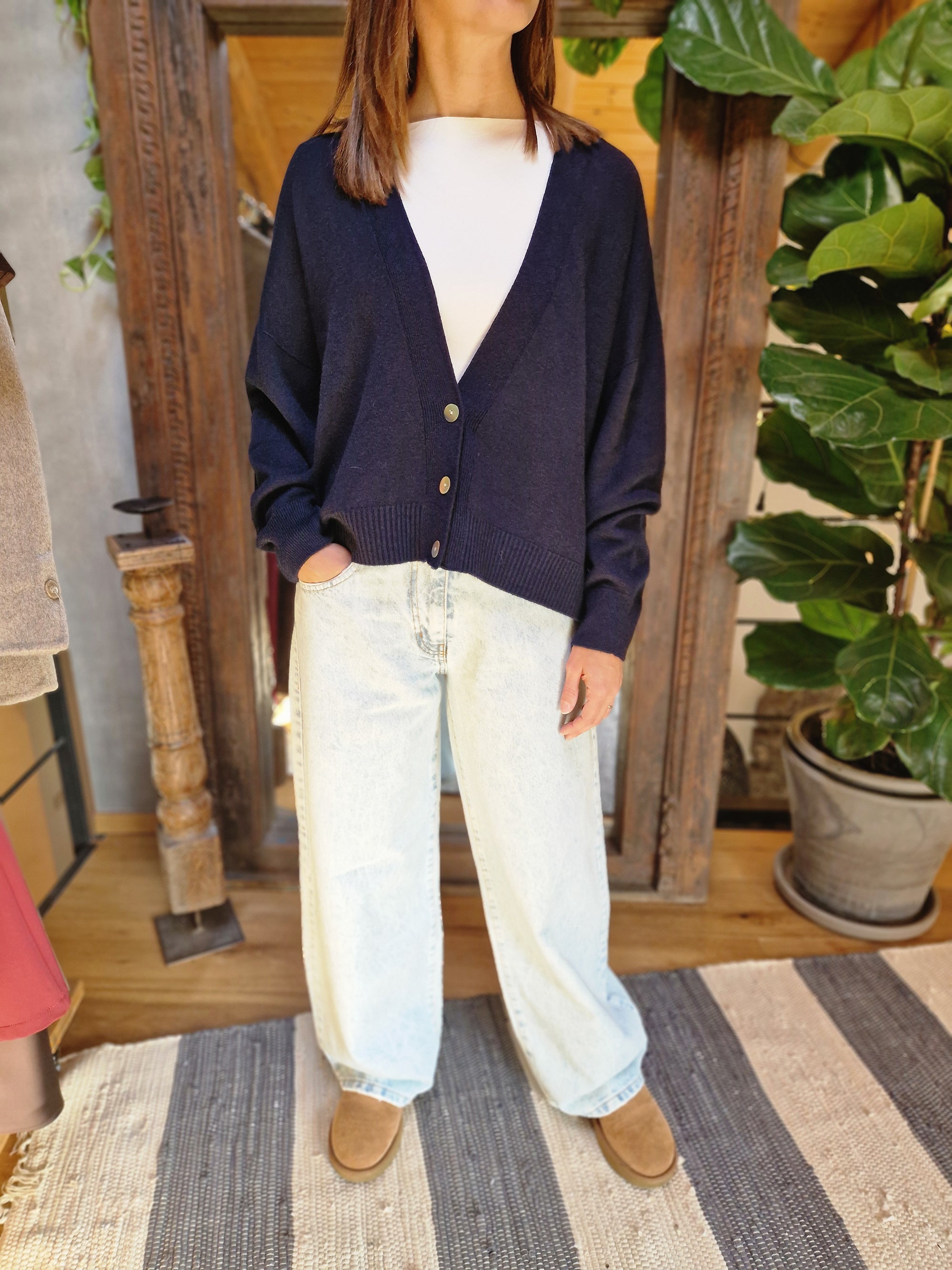 CARDIGAN SCOLLO PROFONDO